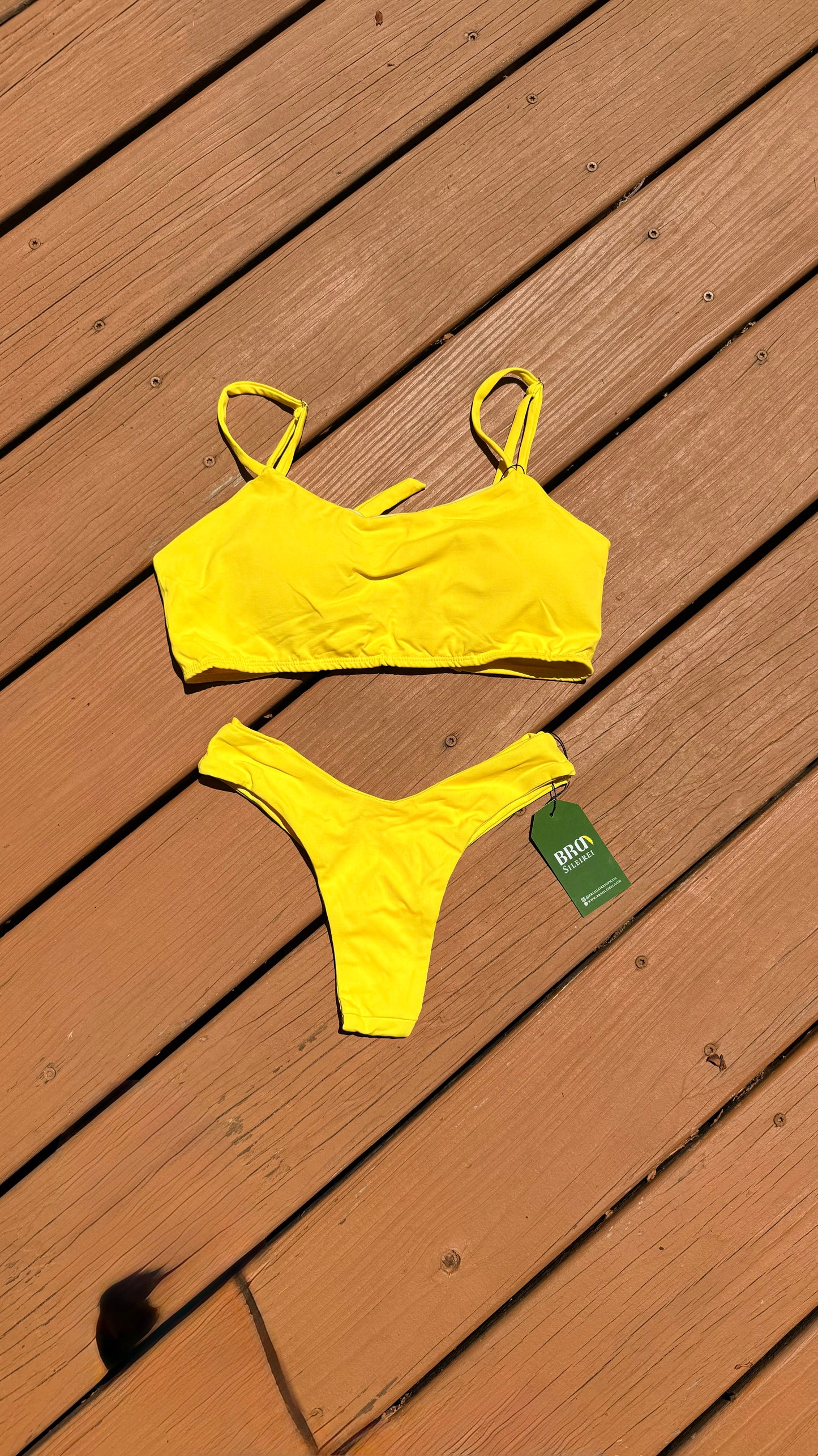 Top reto amarelo