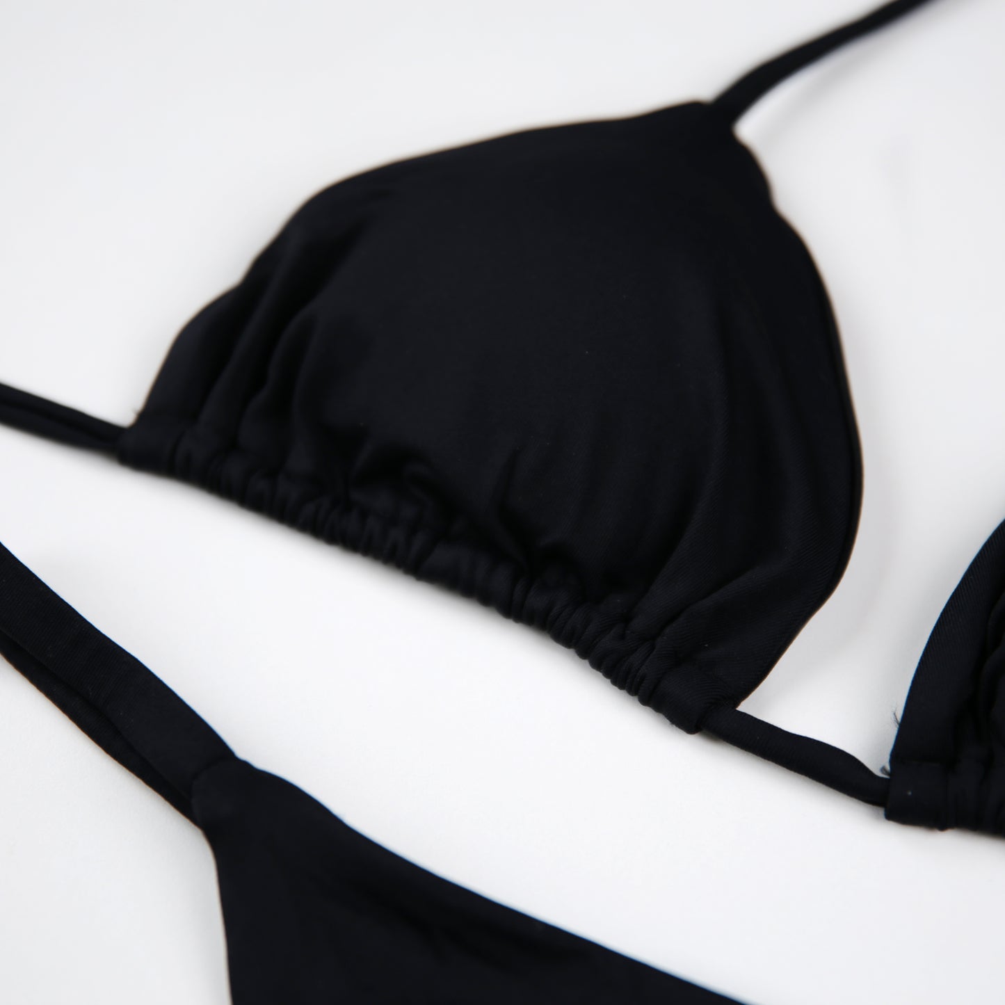 Black Macaw Set - Triangle Top with Removable Pads and Thong Panties