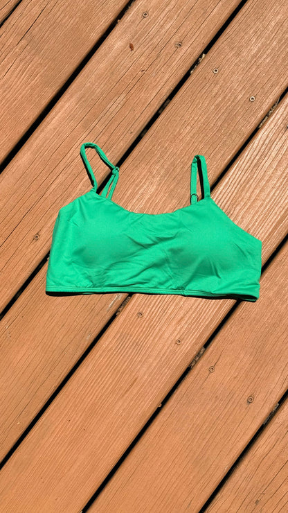 Conjunto Top reto + calcinha asa delta verde