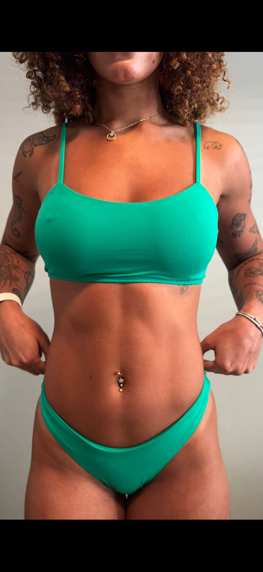 Conjunto Top reto + calcinha asa delta verde